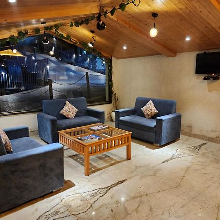 Golden Fern Resort Shimla Bagian luar foto