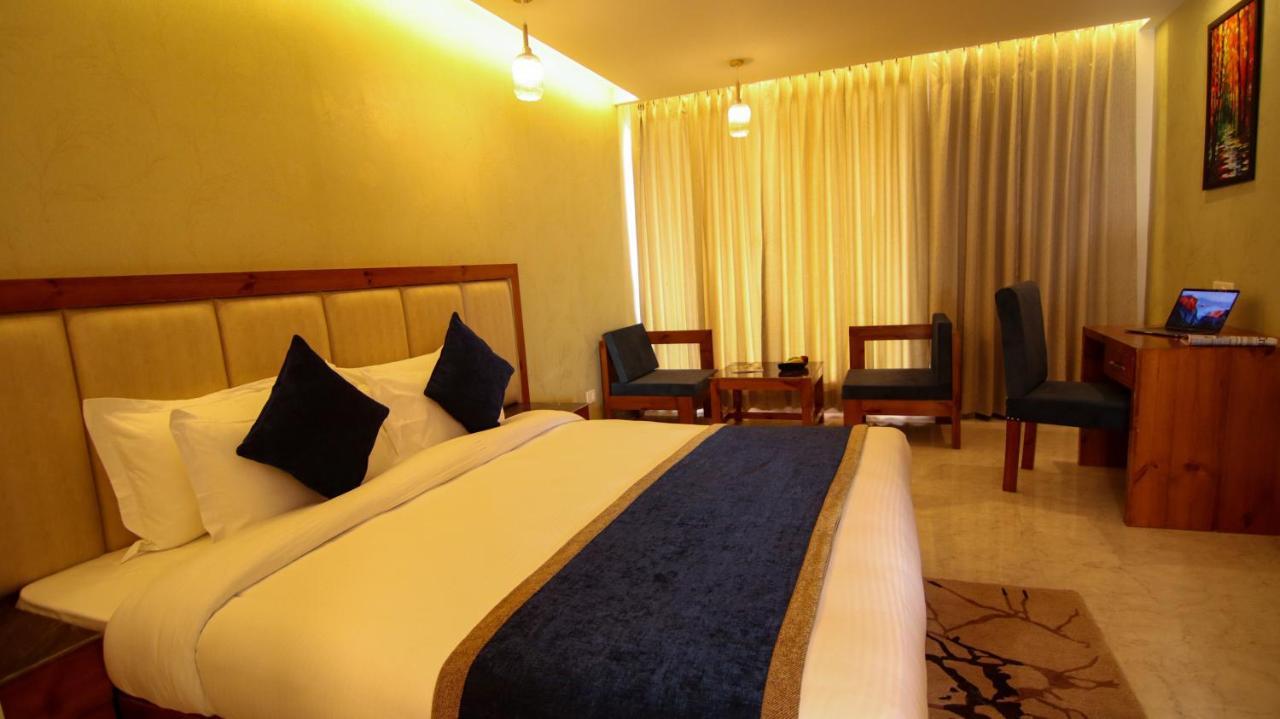 Golden Fern Resort Shimla Bagian luar foto