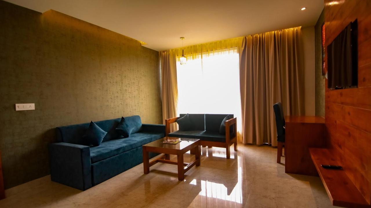 Golden Fern Resort Shimla Bagian luar foto