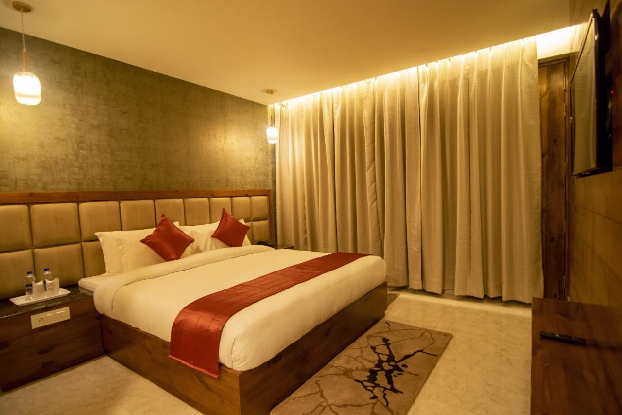 Golden Fern Resort Shimla Bagian luar foto