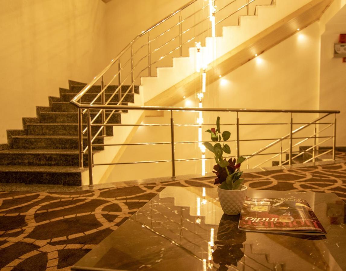 Golden Fern Resort Shimla Bagian luar foto
