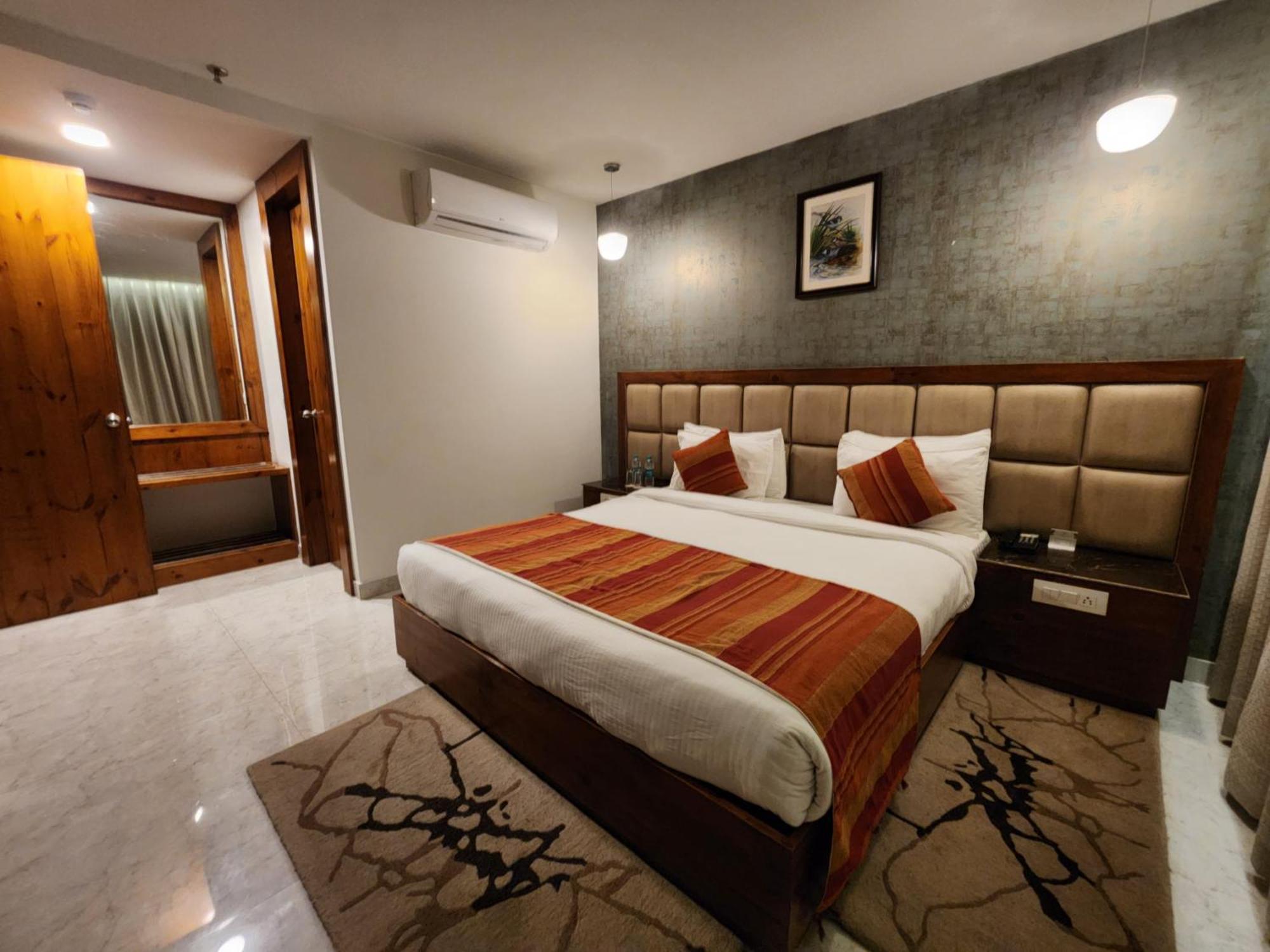 Golden Fern Resort Shimla Bagian luar foto