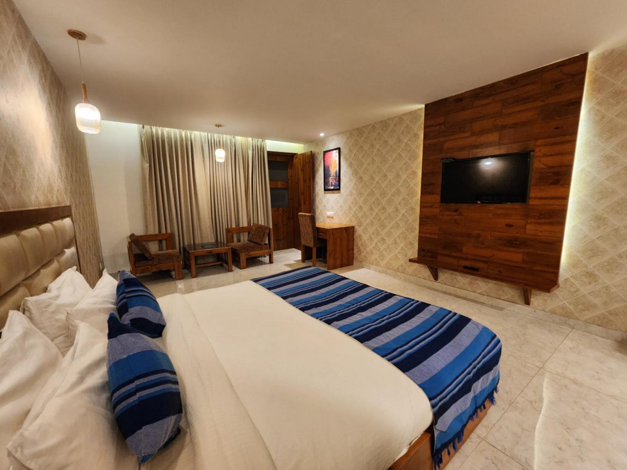 Golden Fern Resort Shimla Bagian luar foto
