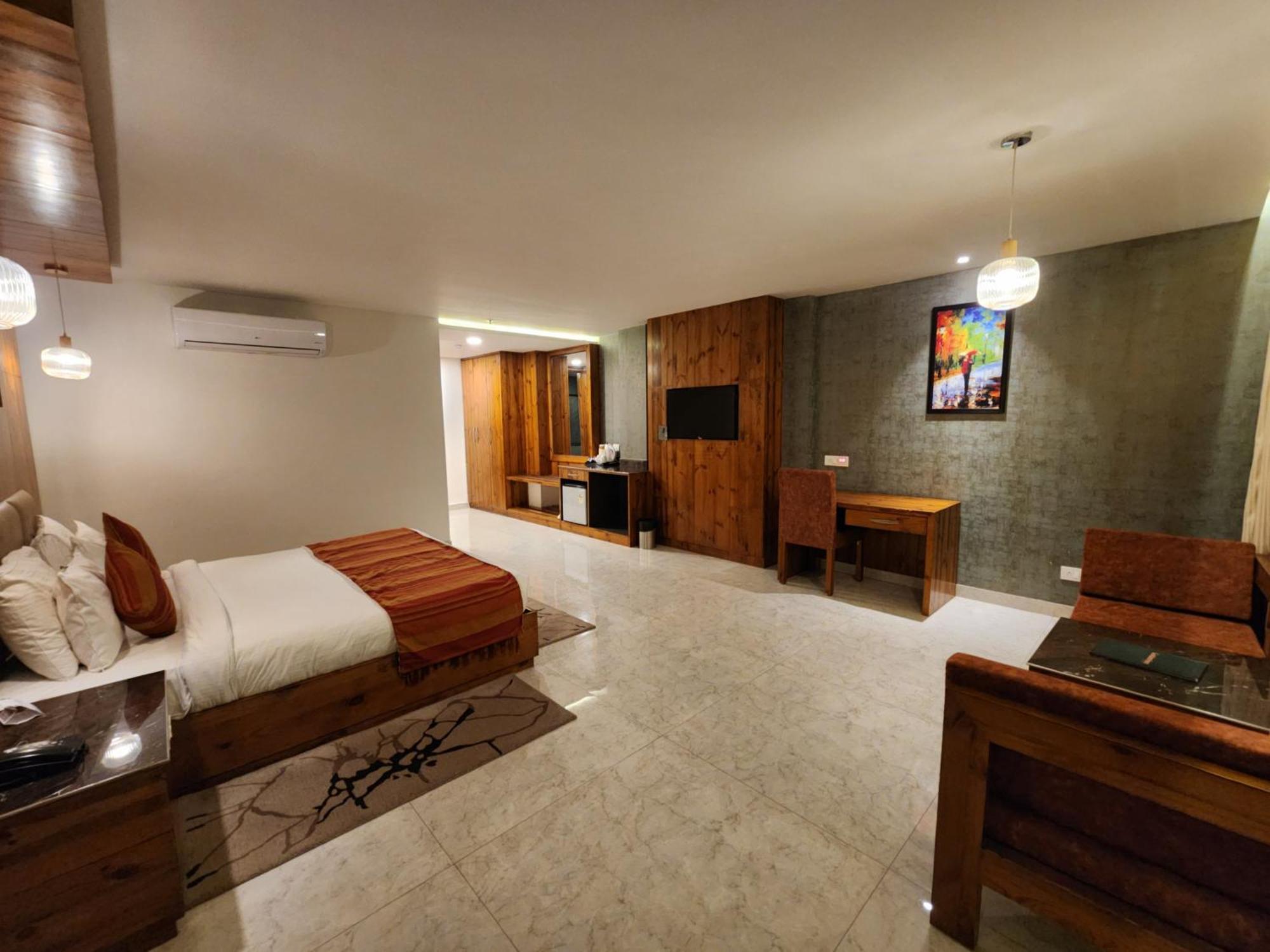 Golden Fern Resort Shimla Bagian luar foto