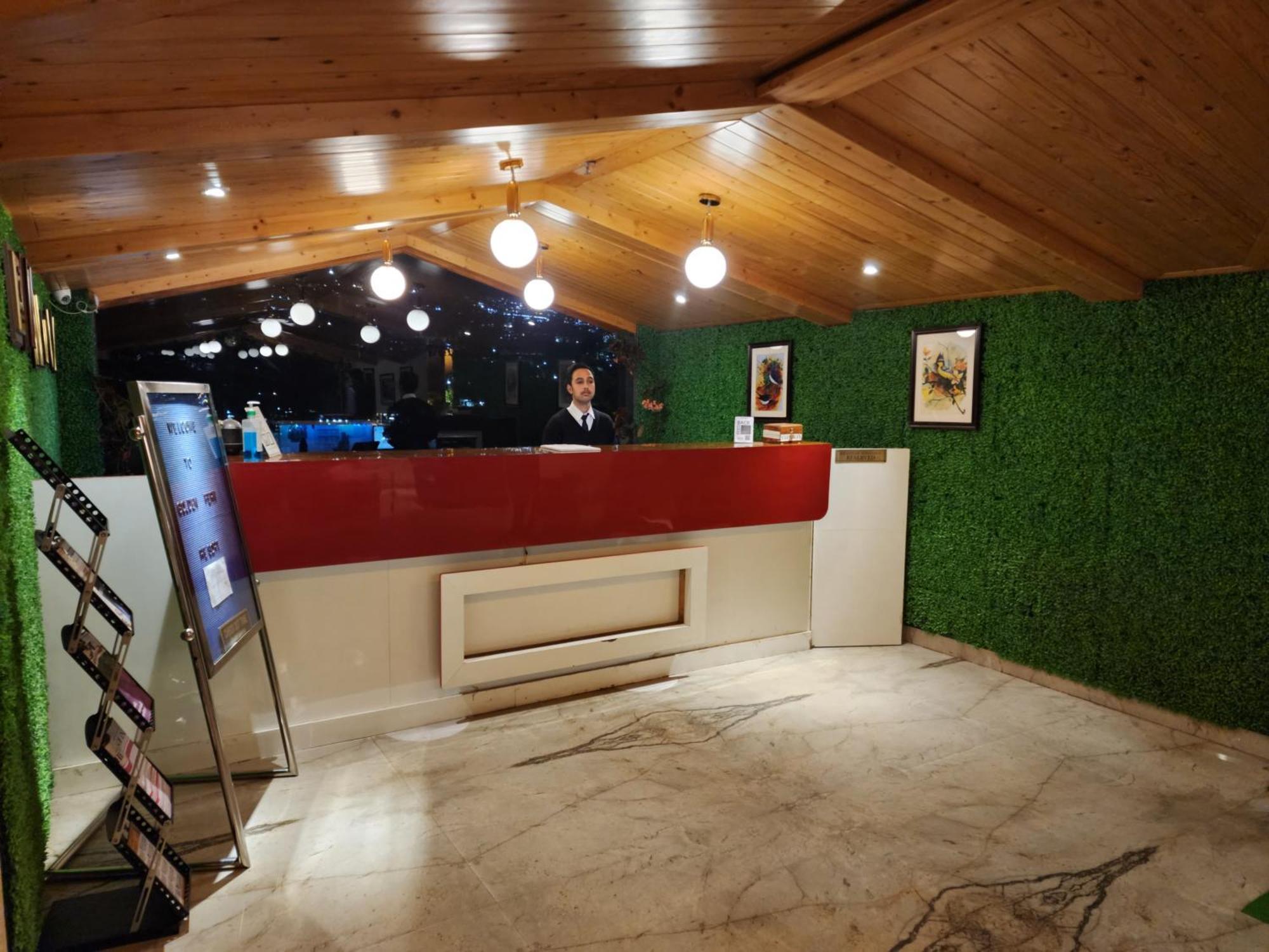Golden Fern Resort Shimla Bagian luar foto
