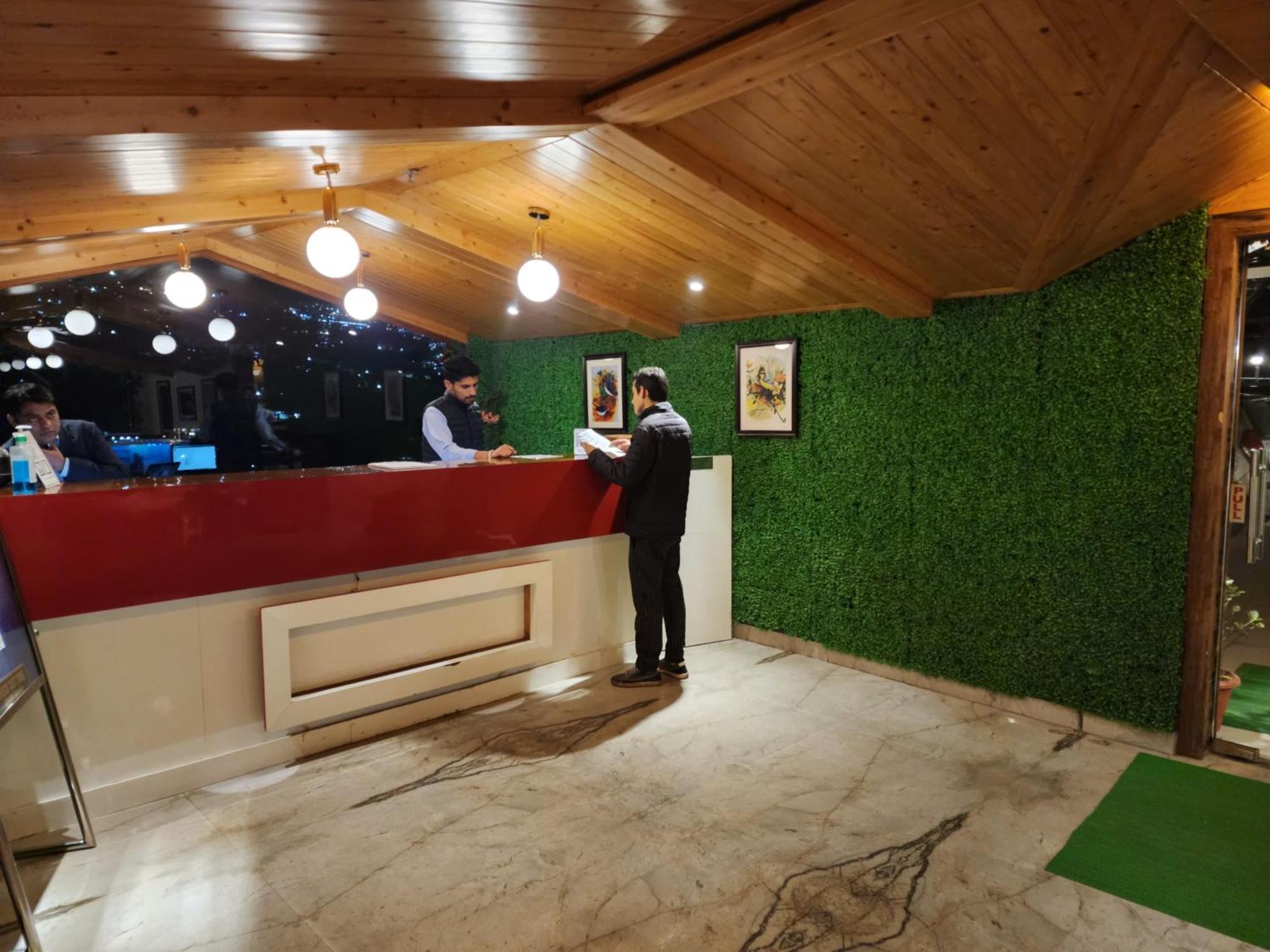 Golden Fern Resort Shimla Bagian luar foto